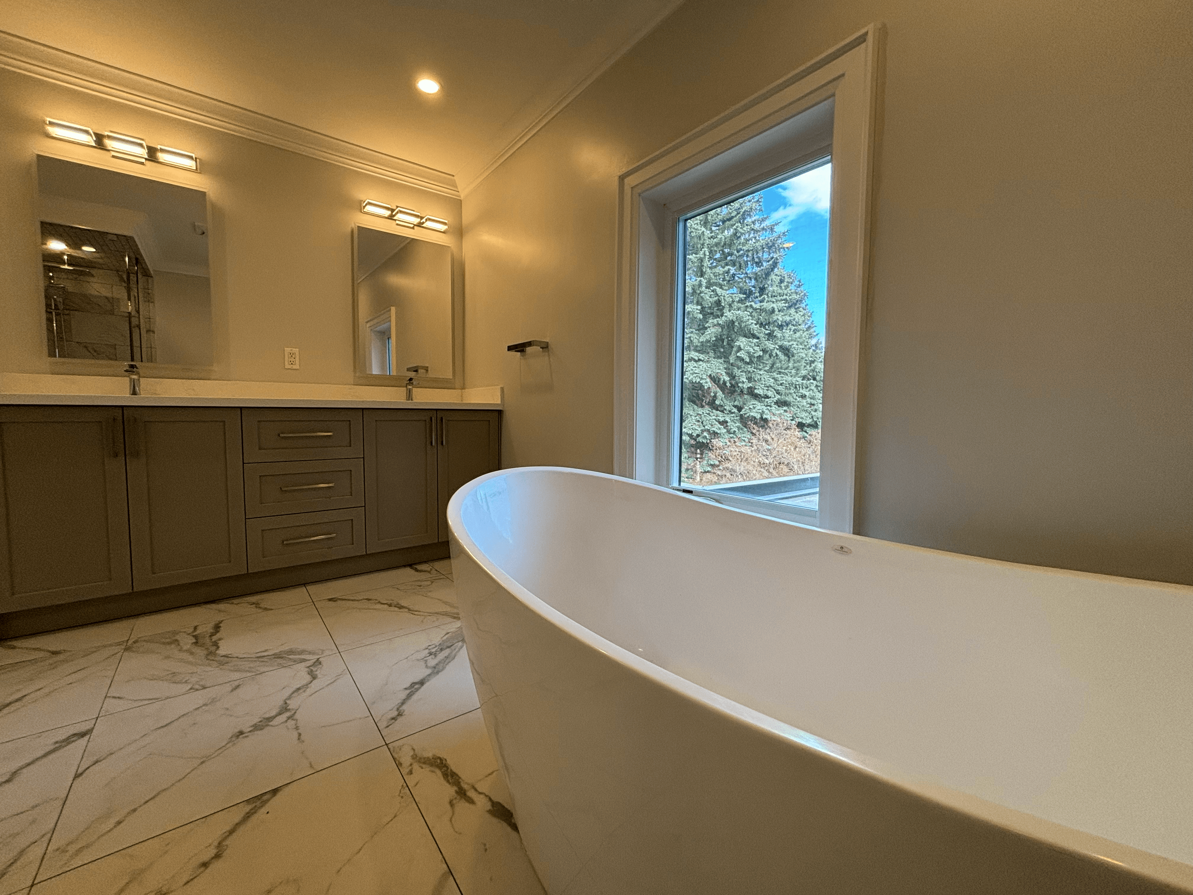 Kapok Grove Bathroom