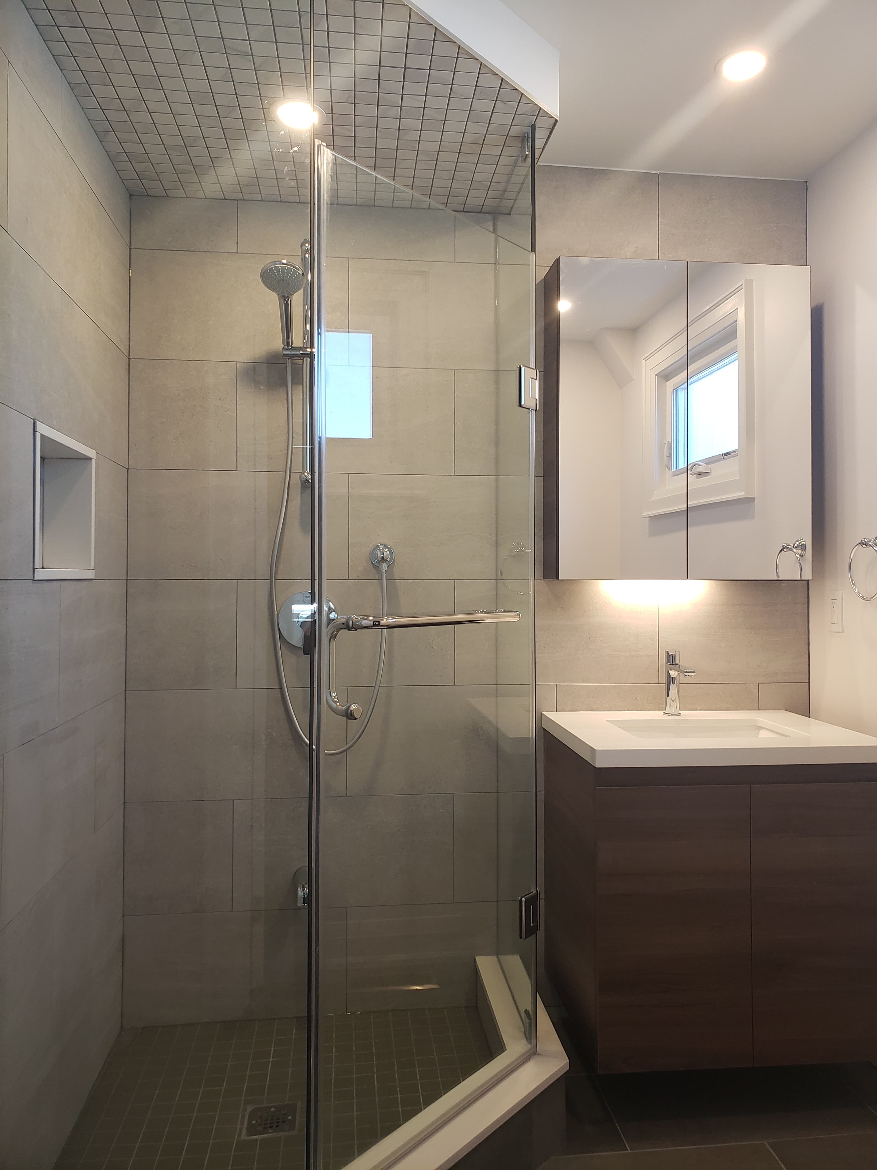 Bathroom 13