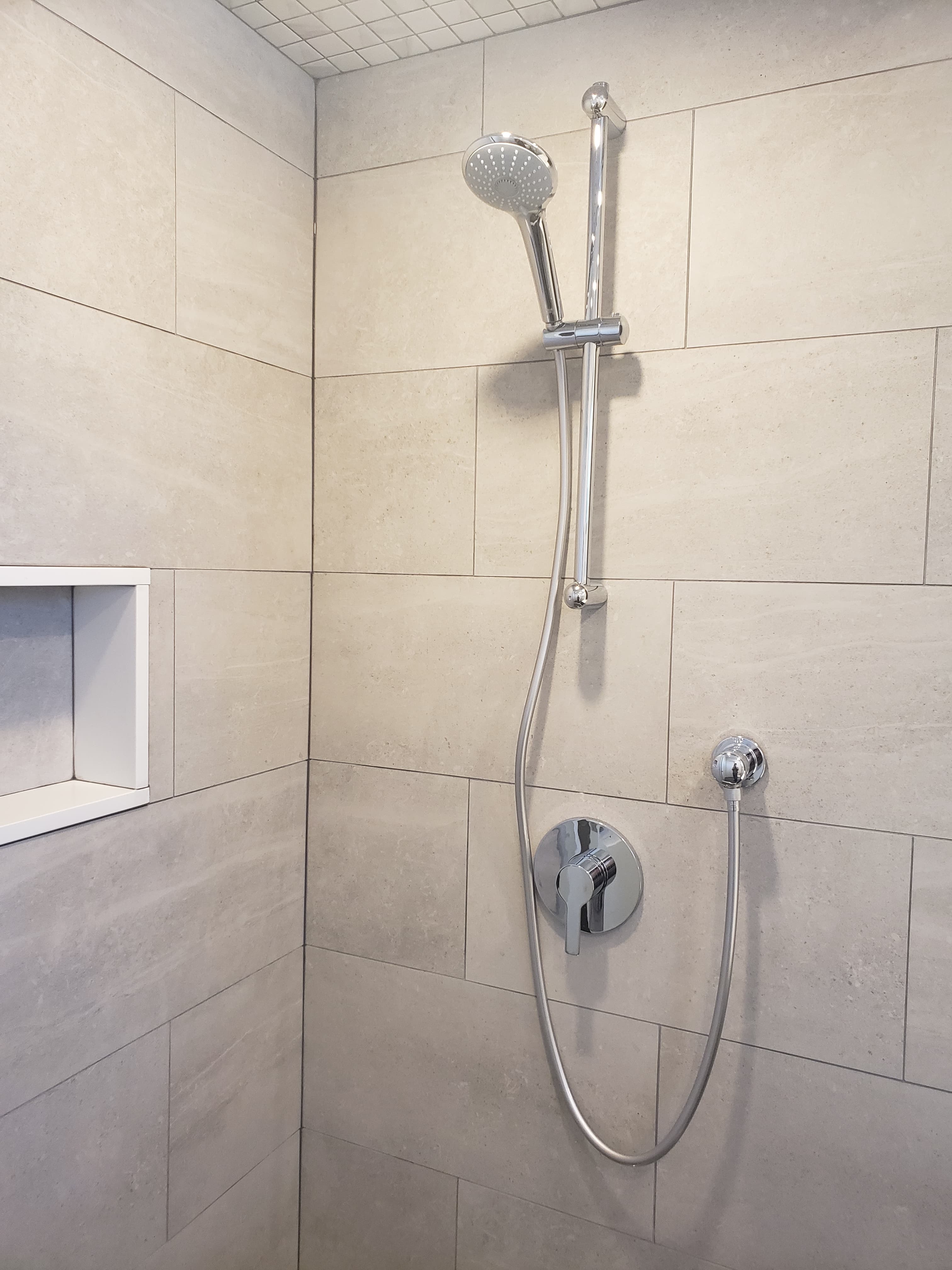 Bathroom 14