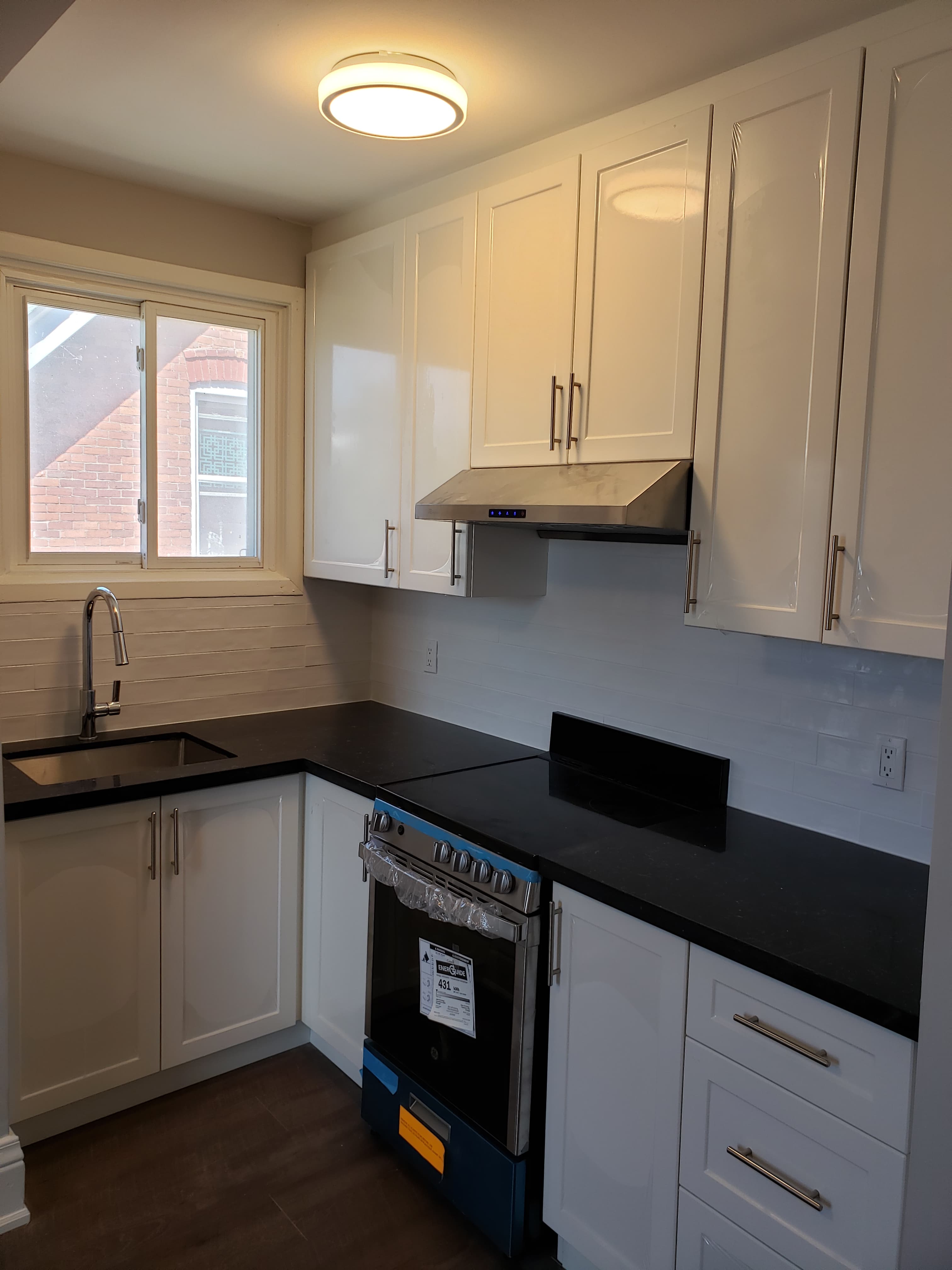 Kitchen 8